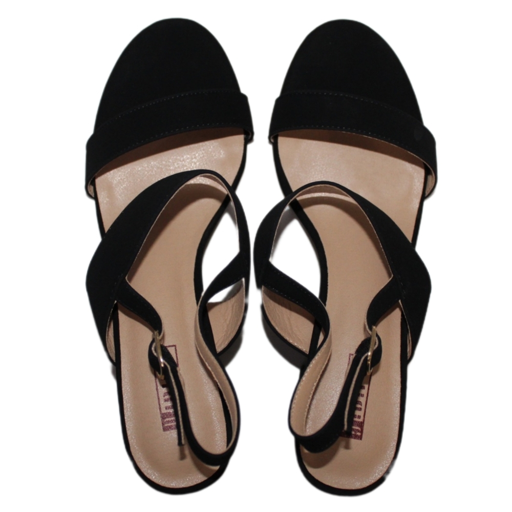 Elegant Black Block Heel Sandals - Picture 7 of 16